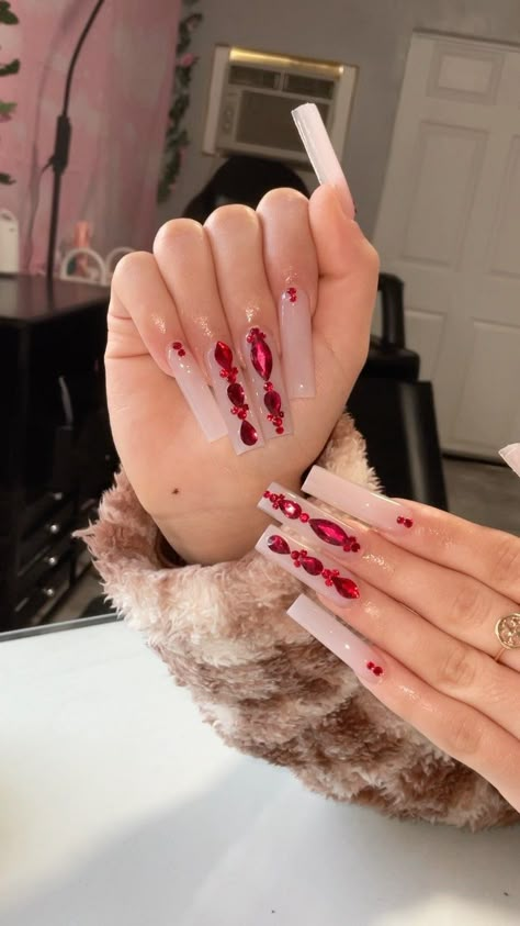 Latina Nails Red, Nails Red And White, Latina Nails, Long Red Nails, Quinceanera Nails, Clear Acrylic Nails, Purple Acrylic Nails, Pink Ombre Nails, Red Acrylic Nails