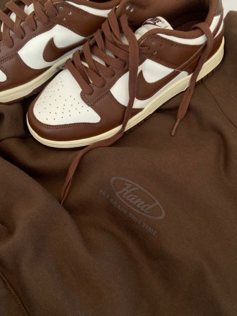 Nike Dunk Low Cacao Wow Outfit, Nike Dunks Low, Dunk Outfit, Nb Shoes, Dunks Outfit, Sole Sisters, Dunks Low, Girls Sports, Tenis Nike