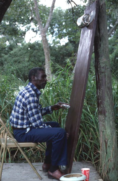 Moses Williams playing the diddley bow - Orlando, Florida Diddley Bow, Bass Guitar Chords, Stringed Instruments, Blues Music, String Instruments, Guitar Chords, Orlando Florida, Bass Guitar, Percussion