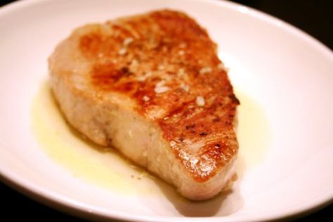 Yellow Fin Tuna Recipe Seared, Tuna Fillet Recipe Steaks, Tuna Steak Recipes Skillet, Yellowfin Tuna Steak Recipes, Yellowfin Tuna Recipe, Fresh Tuna Recipes, Seared Tuna Steaks, Tuna Steak Recipes, Tuna Fillet