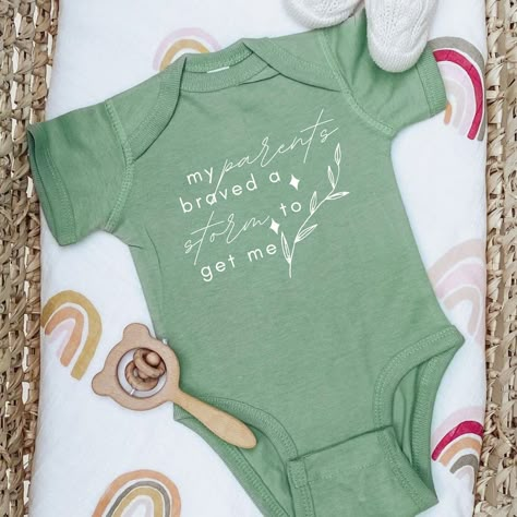 My Parents Mom Braved a Storm Sage Bodysuit Rainbow Baby Boy - Etsy Rainbow Baby Gift Ideas, Rainbow Pregnancy Announcement, Rainbow Baby Onesie, Rainbow Baby Announcement, Baby Announcement Onesie, Ivf Journey, Losing A Baby, Baby Milestones Pictures