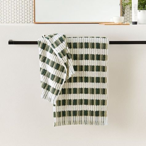 Green Towels Bathroom, Danish Bathroom, Natural Bathroom Design, Green Bath Towels, Laundry Room Ideas Small Space, Adairs Kids, Natural Bathroom, Willow Green, Bamboo Towels