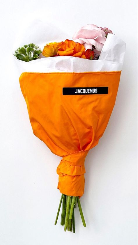 Bouquet Wrap, Flower Packaging, Orange Aesthetic, Pop Up Store, Mode Vintage, Pop Up Shop, Flower Shop, Flower Power, Flowers Bouquet