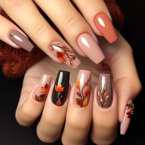 Acrylic Nails Leaves Design, Fall Nails 2023 With Leaves, Nail Autumn 2023, Autumn Nail Designs 2023, Fallnails Autumn 2023, Short Autumn Nail Designs, November Nails Designs Fall 2023, Short Fall Nails 2023 Trends, Fall 2023 Nail Color Trends