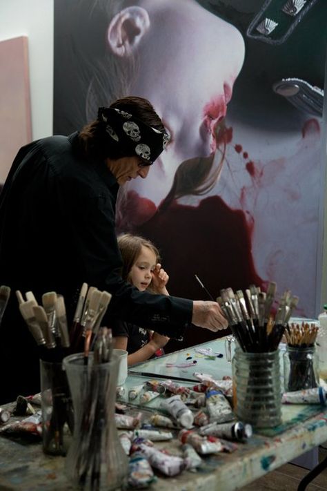 Gottfried Helnwein, Oil Painting Inspiration, Best Water Bottle, Best Water, Performance Artist, Painting Studio, Hyperrealism, New Releases, Famous Artists