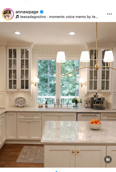 Historic Home Kitchen Backsplash, Colonial Summer Kitchen, Traditional L Shaped Kitchen, Colonial House Kitchen Layout, Historic Colonial Kitchen, Traditional Kitchen Backsplash, Treetop House, House With Land, Colonial House Interior