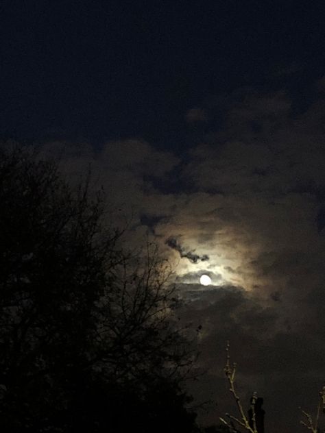 #moon #moonlit #sky #moonlight #aesthetic #skyline #nighttime #clouds #indie #photography #photooftheday #photooftheweek Moonlit Clouds, Foggy Rain, Aesthetic Skyline, Moonlight Aesthetic, Indie Photography, Moonlit Sky, Ethereal Art, Autumn Aesthetic, Reference Photos