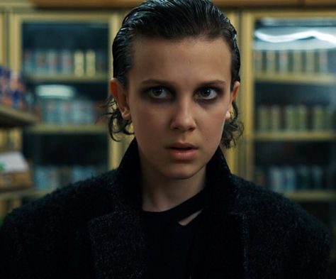 Stranger Things Season 2 Millie Bobby Brown as "Eleven" Bobby Brown, Millie Bobby Brown, Stranger Things, Hair, Blue