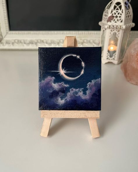 Shelly Clouds | Solar eclipse tomorrow! ✨✨ Can u see it from where u are? #minicanvas #acrylicpainting | Instagram Solar Eclipse Painting Art, Solar Eclipse Drawing Art, Solar Eclipse Painting, Mini Canvas Acrylic Paintings, Ideas Para Cuadros, Shelly Clouds, Canvas Mini Painting, Solar Eclipse Art, Eclipse Painting