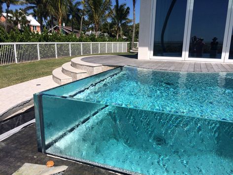 glass edge pool Swimming Pool Prices, Summer Architecture, Tank Swimming Pool, Kolam Koi, Pool Prices, Canada Summer, Pool Images, Piscina Interior, Luxury Swimming Pools