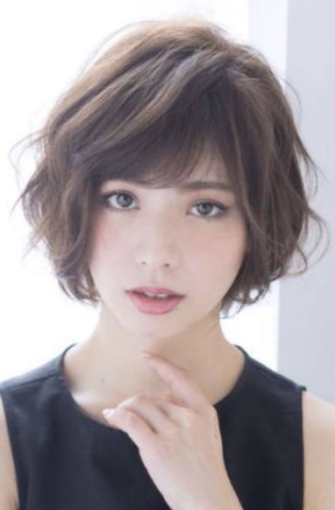 Dunner Wordend Haar, How To Cut Bangs, Wavy Bob Hairstyles, Bob Haircut With Bangs, Peinados Fáciles Para Cabello Corto, Short Bob Haircuts, Long Bob Hairstyles, Cute Hairstyles For Short Hair, Front Lace Wigs Human Hair