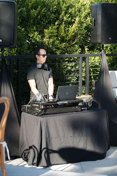 A sleek and modern DJ setup perfect for outdoor wedding receptions, blending minimalist design with professional sound equipment. Planning and Design: @sayidotodetails Photo: @karinapiresphotography Flowers: @jflowershop Rentals: @premiere_rents #WeddingMusicIdeas #DJSetupInspiration #ElegantWeddingEntertainment #ReceptionMusic #LuxuryEventIdeas I Do Party, Boho Baby Shower Ideas, Sound Equipment, Dj Setup, Coed Baby Shower, Elegant Baby Shower, Baby Shower Inspiration, Outdoor Wedding Reception, Elegant Baby