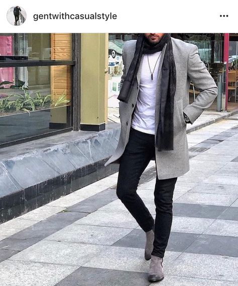 Grey coat, white t-shirt Light Grey Coat Outfit, Grey Coat Outfit Winter, Gray Shoes Outfit, Grey Boots Outfit, Man Fashion Style, Grey Coat Outfit, Gray Outfit, Grey Overcoat, Black Men Fashion Urban