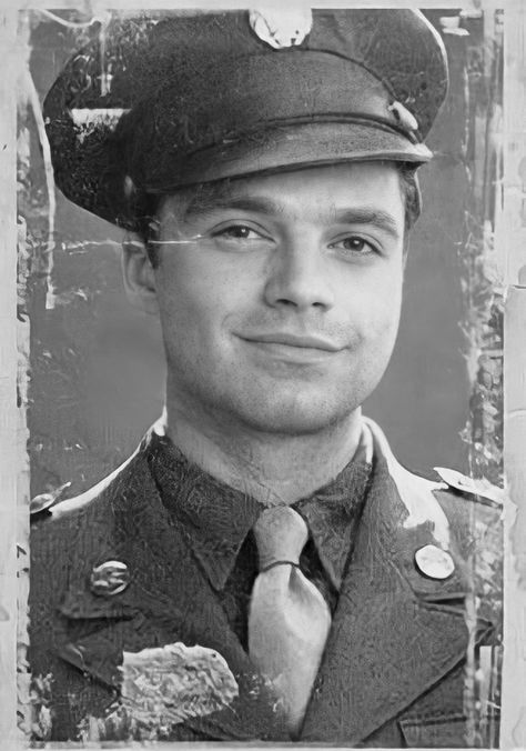 Bucky barnes old teared up photograph picture 1940s black and white 40s Aesthetic 1940s Bucky Barnes, 40s Aesthetic, Marvel Man, Bucky Barnes Aesthetic, Наташа Romanoff, James Buchanan "bucky" Barnes, Bucky Barnes Marvel, Barnes Marvel, Losing Control