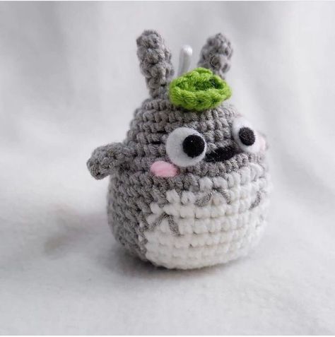 Mini Totoro, Totoro Pattern, Crochet Totoro, Crochet Keychain, Crochet Chart, Amigurumi Free, Love Crochet, Amigurumi Free Pattern, Dandy