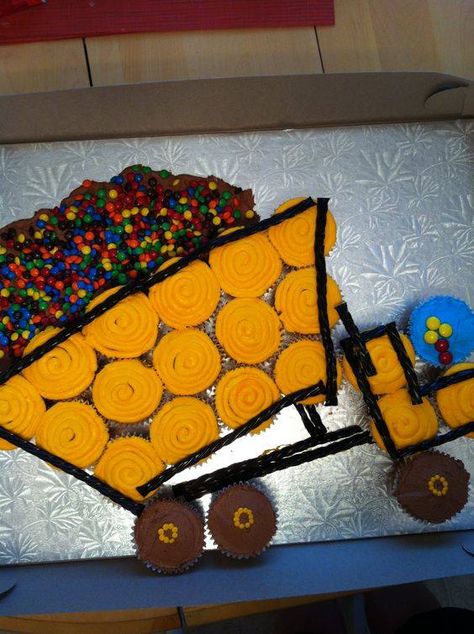 Dump Truck Cupcake Cake Dump Truck Cupcakes, Dump Truck Cake, Dump Truck Cakes, Truck Cupcakes, Tmnt Cake, Pull Apart Cupcake Cake, Pull Apart Cake, Cake Pulls, Truck Cake