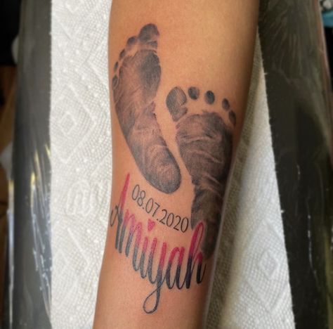 Tattoo For Son Name, Tattoos Baby Ideas For Mom, Baby Names Tattoo Ideas For Mom, Tattoo Ideas For Kids For Moms, Tattoos For Moms With Kids Sons, Daughter Name Tattoos For Mom, Children Name Tattoo Ideas For Women, Baby Name Tattoos For Moms, Child Name Tattoo Ideas