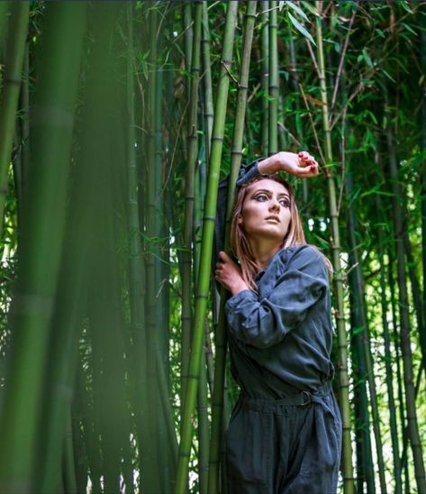 Bamboo Forest Photoshoot, Bamboo Photoshoot, Backyard Bamboo, Inspi Photo, Bamboo Outdoor, Light Shoot, Tokyo Fashion Week, Nature Photoshoot, Tree Pose