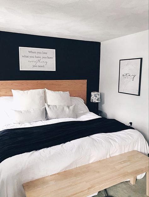 Black White And Oak Bedroom, Modern Teen Boy Bedroom, Black White Rooms, Black White Bedrooms, Masculine Interior, Aesthetic Apartment, Black Bedroom Furniture, Black Headboard, Oak Bedroom