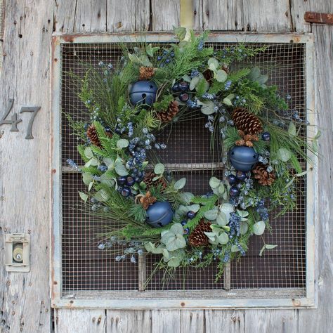 Front Door Rustic, Rustic Winter Decor, Silk Wreaths, Red Wreath, Material Wreaths, Handmade Holiday Gifts, Pine Wreath, Sleigh Bell, Berry Wreath