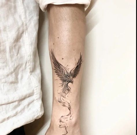 Feniks Tattoo, Phoenix Tattoo Men, Phoenix Tattoo Ideas, Mens Body Tattoos, Small Phoenix Tattoos, Forearm Band Tattoos, Phoenix Tattoo Design, Pretty Hand Tattoos, Dragon Tattoo For Women