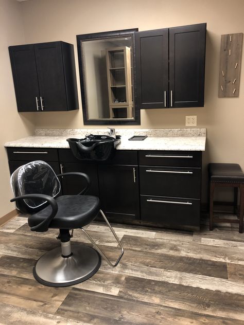 Salon Sink At Home, She Shed Hair Salon, She Shed Hair Salon Ideas, Hair Wash Station, Salon Sink, Salon Office, Salon Styling Stations, Home Hair Salons, Hair Salon Business