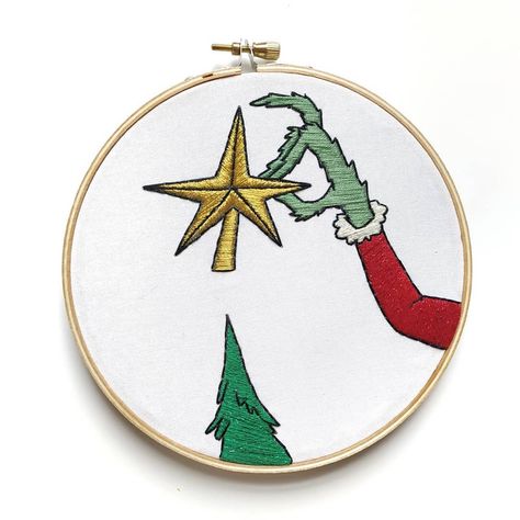 @hoopsandexpectations is showing us how to do Christmas with this hand embroidered hoop using DMC Etoile and Diamant Grandé. Grinch Ornament, Grinch Hand, Grinch Hands, Sparkly Christmas, Christmas Films, Grinch Ornaments, Christmas Embroidery Patterns, Dmc Embroidery, Christmas Grinch