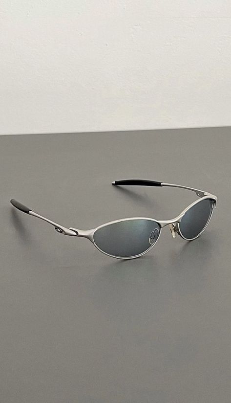 Wire Sunglasses, Oakley Eyewear, Pocket Full Of Sunshine, Accessory Inspo, Fashion Eye Glasses, Mens Outfit Inspiration, Stylish Glasses, Eyewear Design, Jewelry Inspo