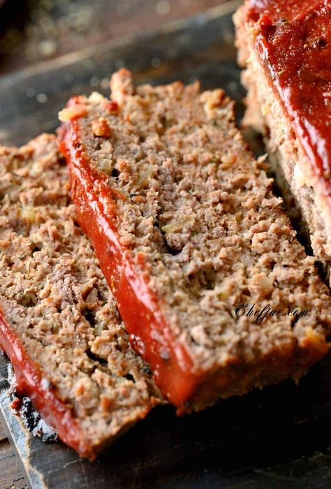 The internal temperature is a very reliable guide as to how well cooked your meat is. This works for steak, lamb, chicken, and meatloaf. Meatloaf Temp, Meatloaf Temperature, Chicken Parmesan Meatloaf, Ground Beef Meatloaf, Meatloaf Seasoning, Meatloaf Mix, Baked Meatloaf, Bacon Meatloaf, Chicken Meatloaf