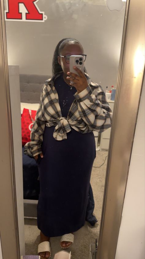 Long Flannel Dress Outfit, Modest Outfits Plus Size, Plus Size Church Outfits, Skirt And Sweatshirt Outfit, Modest Fall Outfits, Modest Girly Outfits, Inspo Fits, Elegant Wear, Pentecostal Fashion