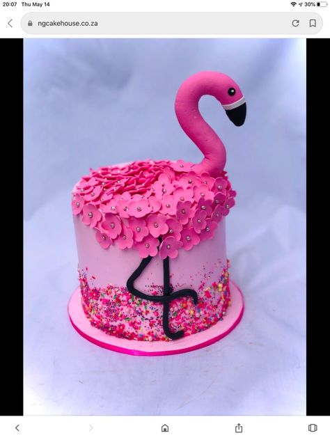 Fondant Flamingo, Flamingo Birthday Party Cake, Pink Flamingo Party, Flamingo Cake, Flamingo Birthday Party, Flamingo Birthday, Flamingo Party, Birthday Party Cake, Pink Flamingo