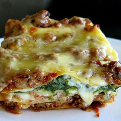 Traditional Canadian Lasagna - Catelli box Canada Recipes, Canadian Recipes, Alfredo Sauce Recipe Homemade, Easy Lasagna Recipe, Homemade Lasagna, Spinach Lasagna, Pasta Salad Italian, Canadian Food, Homemade Tomato Sauce