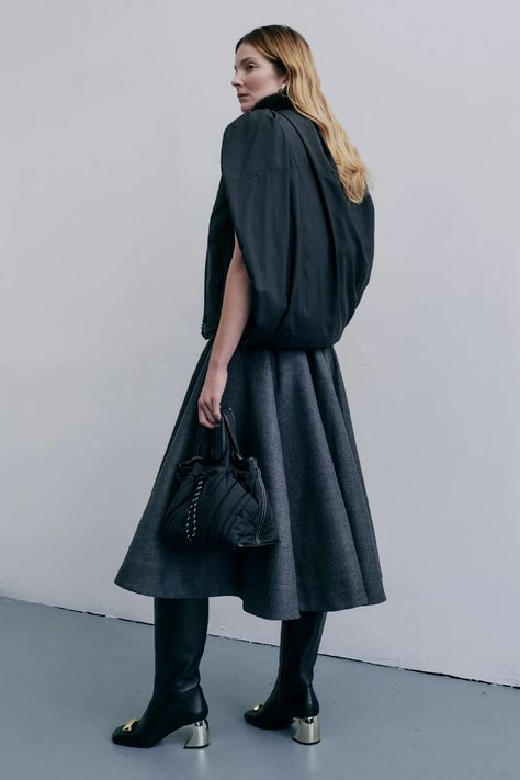 3.1 Phillip Lim Fall 2024 Ready-to-Wear Fashion Show | Vogue Clothing Labels Design, Statement Coat, Fall Winter 2024, Strapless Tops, Metallic Dress, Fashion Show Collection, Knit Midi Dress, 3.1 Phillip Lim, Latest Outfits