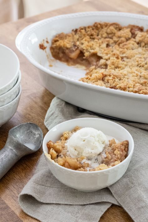 This old fashioned apple crumble is a classic dessert and for a good reason. It’s tart apples with sweet oats and brown sugar crumble topping is bound to please any crowd. I just know you’ll love this recipe as much as I do!  Apple crumble is one of those fall desserts that I look forward ... Read More about Old Fashioned Apple Crumble The post Old Fashioned Apple Crumble appeared first on Sincerely, Marie Designs. Apple Crumble Topping, Healthy Apple Desserts, Apple Crumble Recipe, Apple Cinnamon Oatmeal, Apple Crisp Easy, Fall Desserts Easy, Crumble Recipe, Apple Crisp Recipes, Apple Filling