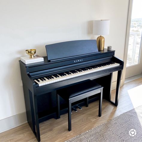 Digital Piano Decor Living Rooms, Piano Design Ideas, Digital Piano Aesthetic, Digital Piano Living Room, Room With Piano, Black Piano Decor, Digital Piano In Living Room, Digital Piano Decor, Piano In Bedroom