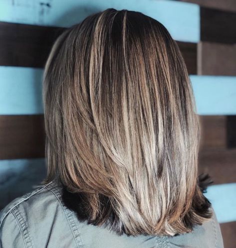 Medium Layered Haircut For Thick Straight Hair Shoulder Length Hair Men, Bright Balayage, Shoulder Length Hair Balayage, Brown Shoulder Length Hair, Below Shoulder Length Hair, Short Shoulder Length Hair, Shoulder Length Hair With Bangs, Layered Thick Hair, Layered Haircuts Shoulder Length