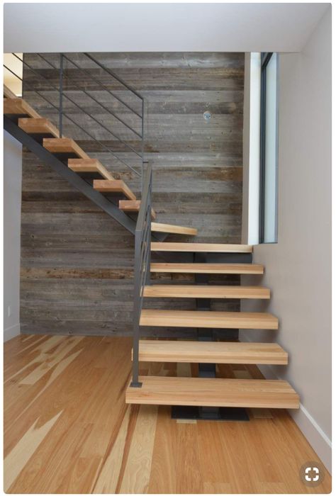 L Shaped Stairs, Escalier Design, Stair Railing Design, Steel Stairs, Stairs Design Modern, Stairway Design, Stair Remodel, Floating Stairs, Floating Staircase