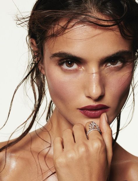 Blanca Padilla In Givenchy Beauty Lipstick in Fall Fashion Editorial — Anne of Carversville Fall Fashion Editorial, Spicy Chilli, Givenchy Beauty, Arts Magazine, Jewelry Editorial, Romee Strijd, Josephine Skriver, Beauty Photoshoot, Jewelry Photoshoot