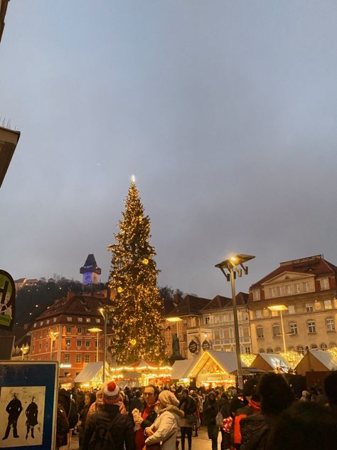 Graz (Austria) christmas market Graz Christmas, Austria Christmas, Austria Winter, Happy Ideas, Europe 2024, Graz Austria, Austria Travel, Winter Vibes, Christmas Travel