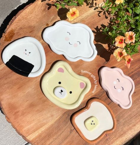 Tag the butter 🧈 to your toast 🍞 . The cutest little dishes handmade out of @das_fila air-dry clay! Yes… I am DAS’s #1 fan 👑 Clay Toast, Trinket Dish Clay, Clay Crafts Air Dry, Diy Clay Crafts, Clay Ideas, Dry Clay, Diy Clay, Air Dry Clay, Trinket Dishes