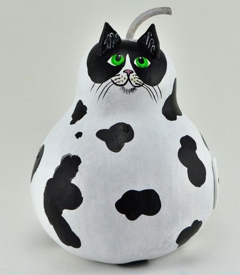 Cat Gourd, Gorgeous Gourds, Cow Cat, Gourds Birdhouse, Decorative Gourds, Hand Painted Gourds, Paper Mache Art, Gourds Crafts, Painted Gourds