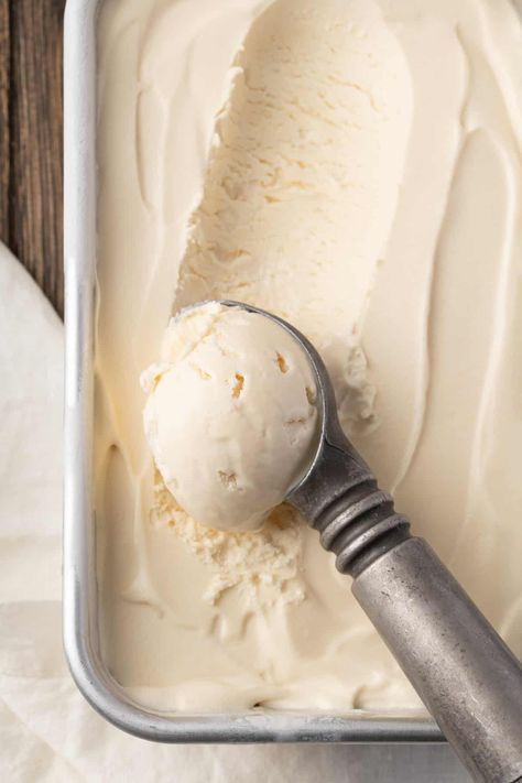 Make the easiest homemade ice cream with only 2 ingredients, without an ice cream maker. It turns out super creamy every time! #homemade #icecream No Churn French Vanilla Ice Cream, French Vanilla Ice Cream Recipe, Vanilla Ice Cream Aesthetic, Vanilla Ice Cream Homemade, Creamsicle Float, Honey Lavender Ice Cream, Custard Ice Cream Recipe, Vanilla Tart, 2 Ingredient Ice Cream