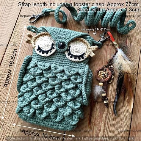 Beginner's Crochet Pouch: Your First Project Crochet Studio, Owl Purse, Crochet Free Patterns, Owl Crochet Patterns, Crochet Phone Cases, Winter Projects, Patterns Simple, Crocheted Bags, Crochet Mobile