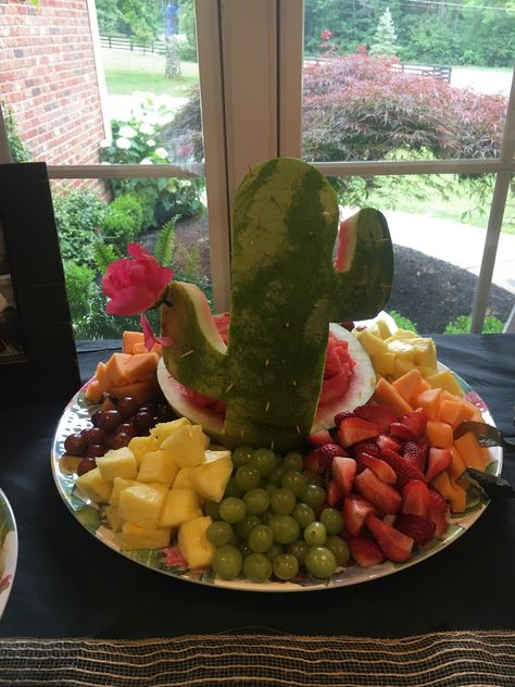 Cactus Party Fiesta Party Food Table, Watermelon Cactus Fruit Bowl, Cactus Themed Snacks, Threesta Birthday Party Food, Diy Cactus Decor Party, Cactus One Year Old Party, Cactus Fruit Tray, Pink Cactus Party, Desert Decorations Party