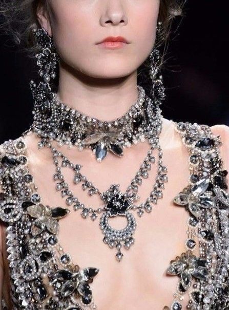 Marchesa - Jewelry, tules, feathers New York Fall, Couture Details, Fall Winter 2016, Marchesa, Fall 2016, Beautiful Gowns, Fashion Details, Couture Fashion, New York Fashion Week