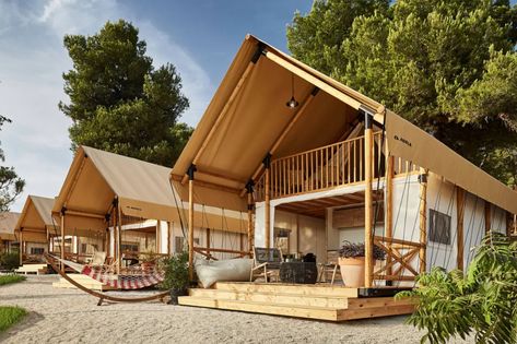 Tent Living, Glamping Tent, Inner Tents, Glamping Resorts, Go Glamping, Villa House, Glamping Site, Safari Tent, Tent Design