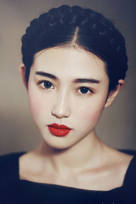 porcelain skin, red lips #asian #models Zhang Xin Yuan | People ... Makeup Runway, Valentines Day Makeup, Crown Braid, Day Makeup, Asian Hair, Pale Skin, Red Lipstick, Beauty Inspiration, Dark Hair