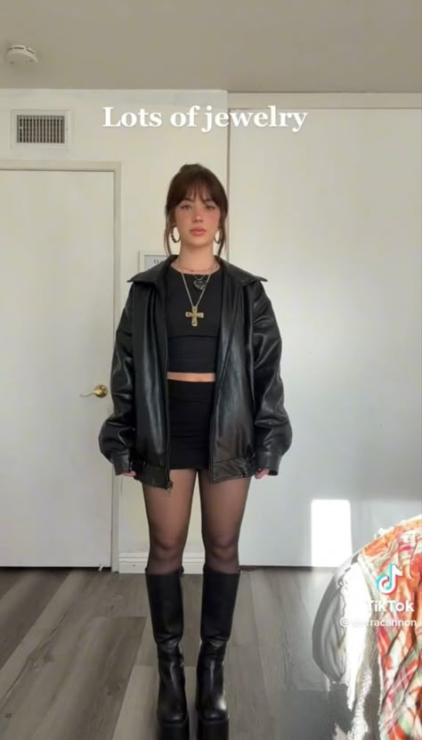 Platform Boots Outfit Ideas, Soft Alternative Outfits, Iced Coffee Chocolate, Platform Boots Outfit, Clubbing Outfit, Winter Boots Outfits, Soft Goth, Earthy Outfits, Rockstar Gf