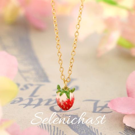 Strawberry Necklace; enamel necklace; fashion styles Strawberry Jewelry, Strawberry Necklace, Strawberry Earrings, Everyday Wear Jewelry, Fruit Jewelry, Nature Earrings, Nature Necklace, Jewelry Lockets, Stone Beaded Necklace