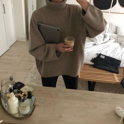 Christie Tyler, Mode Dope, Winter Mode, Comfortable Sweater, Legging Outfits, Looks Street Style, Comfortable Tops, Mode Inspo, 가을 패션